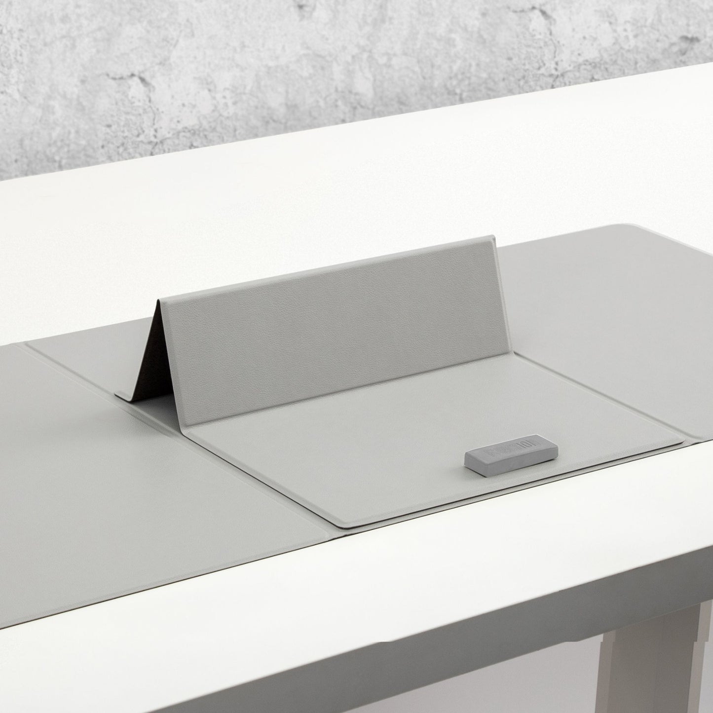 WORKPAD PRO + MAGNETIC CABLE MANAGER & STAND - Function101